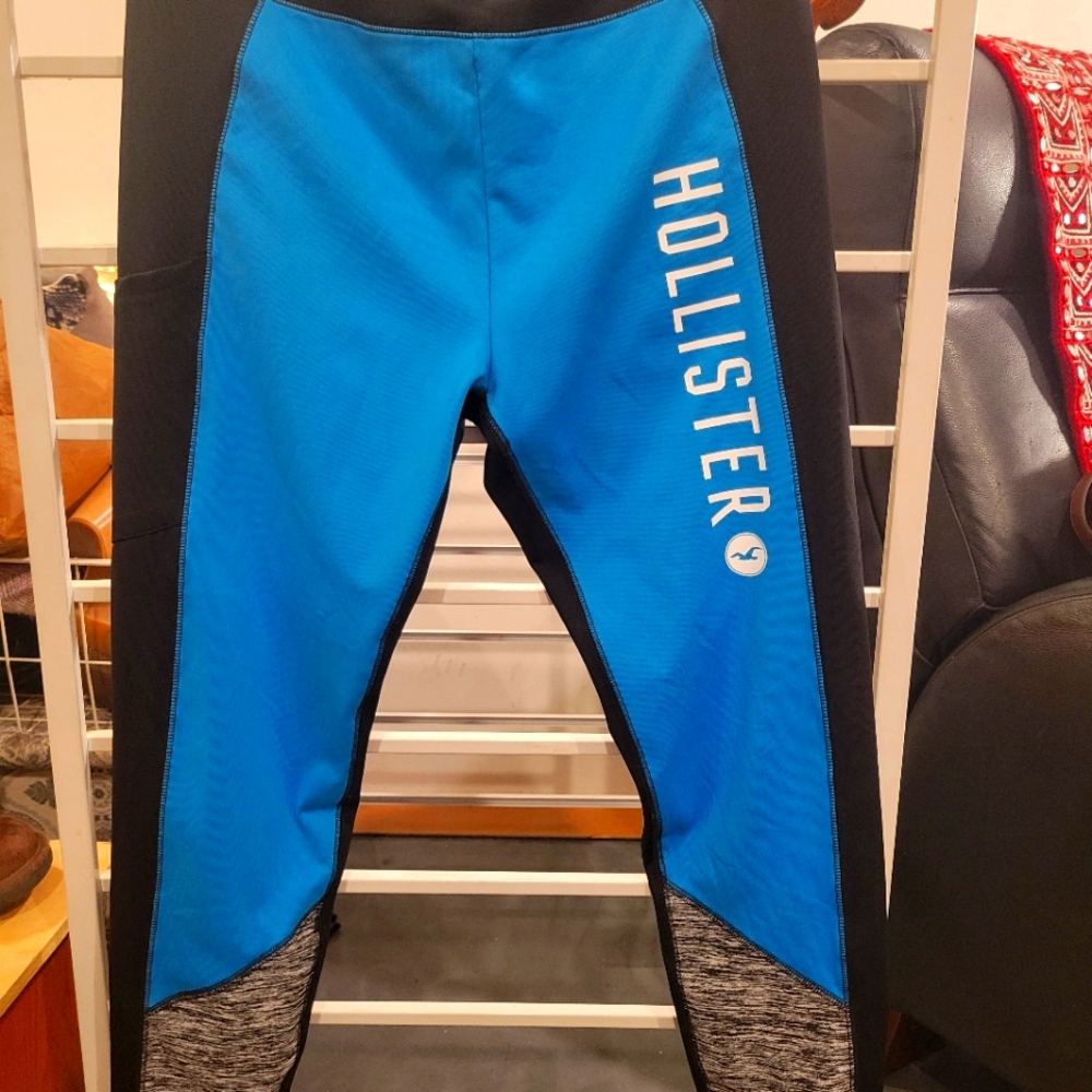 Hollister Blue, grey, Black Leggings, sz medium with phone pocket
